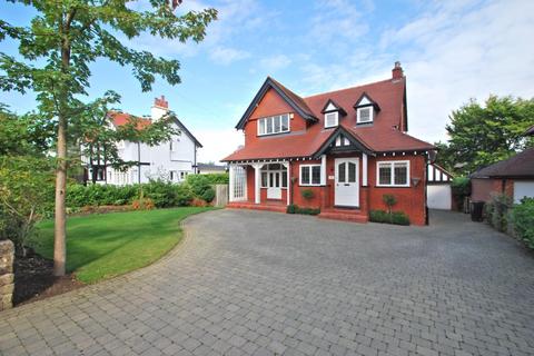 3 bedroom detached house for sale - Syddal Road, Bramhall