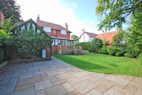 3 bedroom detached house for sale - Syddal Road, Bramhall