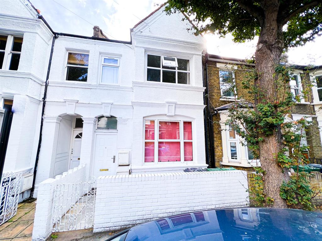 Park Grove Road, Leytonstone 4 bed terraced house to rent £2,800 pcm