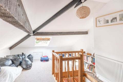 32 Bishopscourt Road, Sheffield, S8 9HP