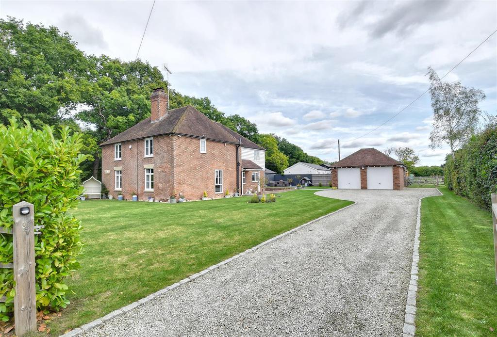 Harris Lane, High Halden 4 bed detached house £925,000