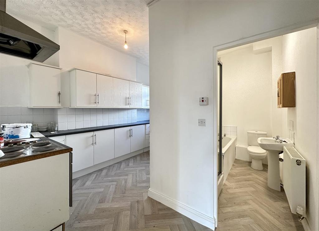 Market Square, Millom 1 bed flat £395 pcm (£91 pw)
