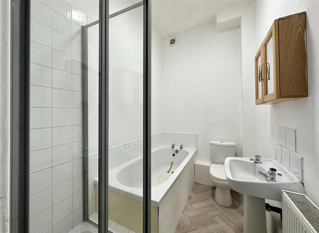Market Square, Millom 1 bed flat £395 pcm (£91 pw)