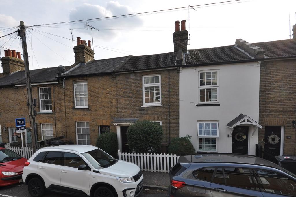 Primrose Hill, Chelmsford CM1 2 bed terraced house for sale £350,000