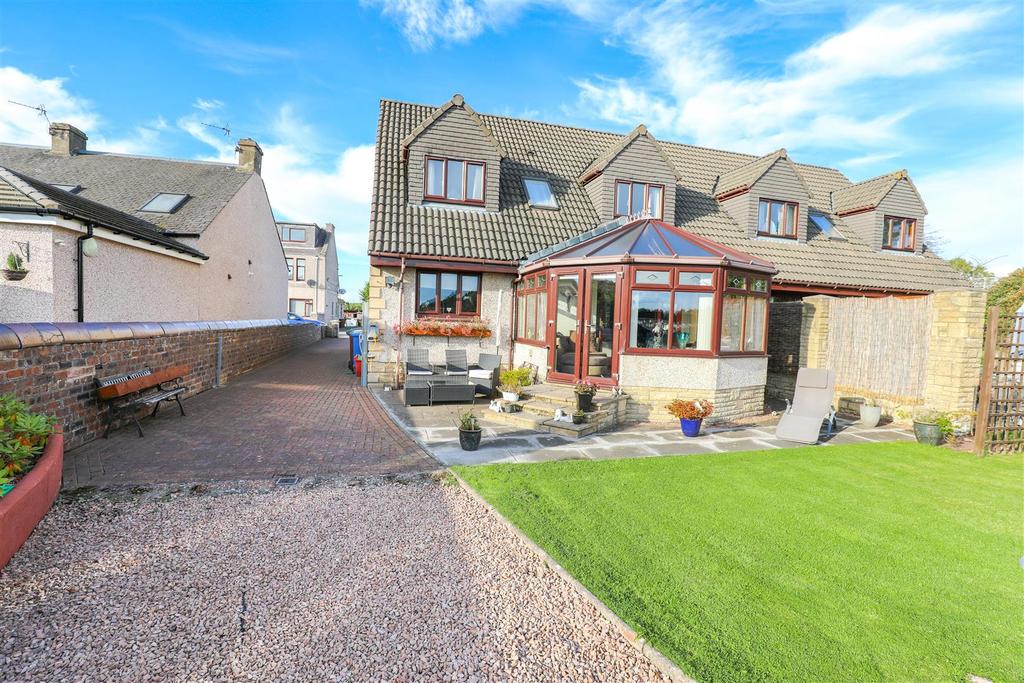 Station Road, Thornton, Kirkcaldy 4 bed semidetached house £235,000