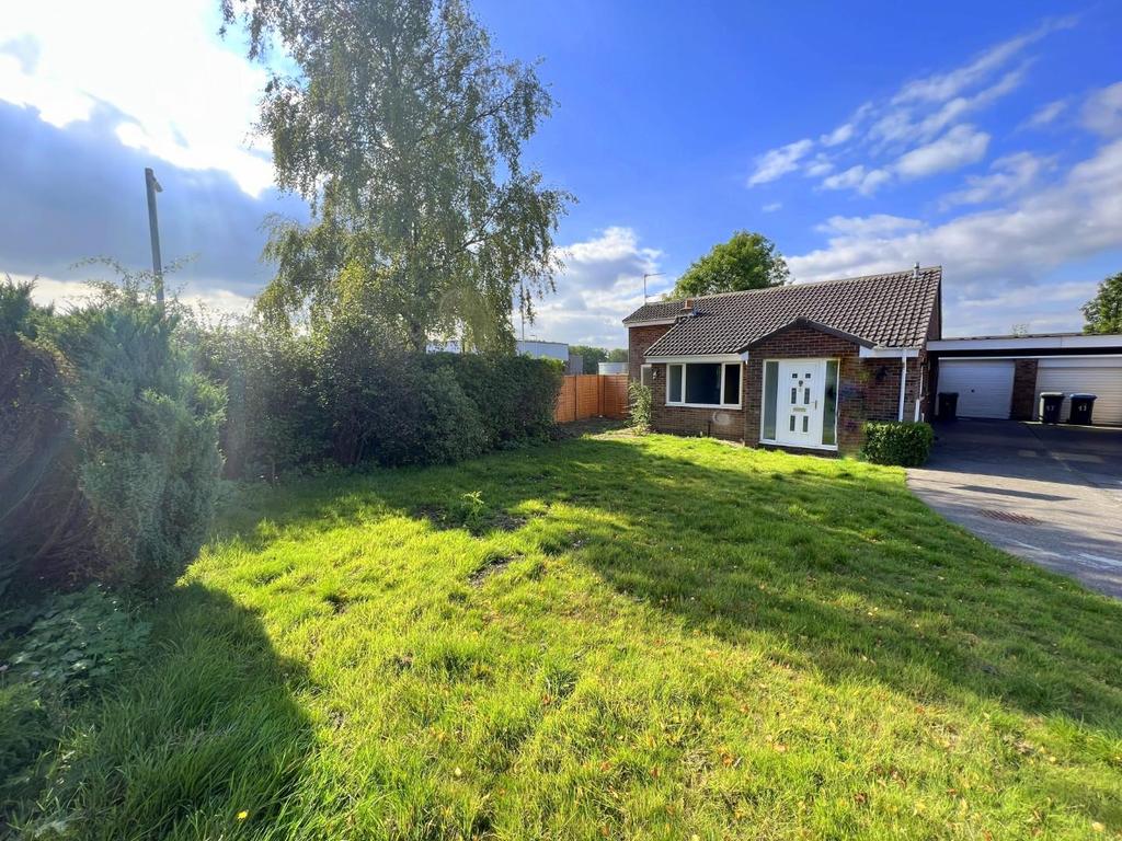 Oakfield Crescent, Bowburn, Durham 3 bed detached bungalow for sale £