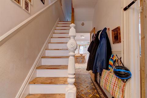 31 Beda Road, Cardiff, CF5 1LX