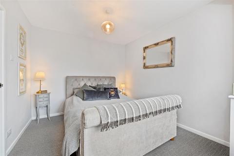 3 bedroom detached house for sale - Fox Covert Close, Sunninghill