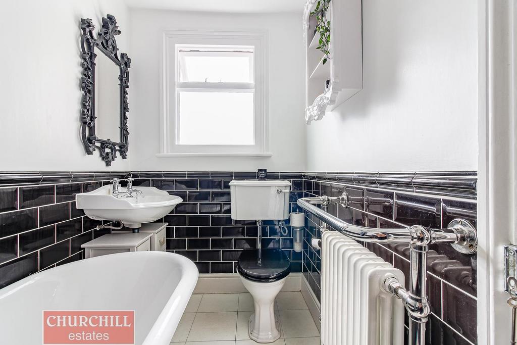 Bathroom (1 of 1).jpg