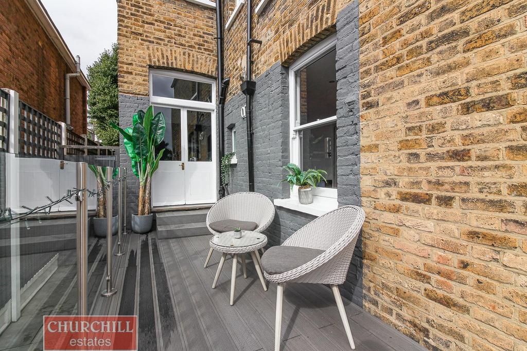 Sidepatio (1 of 1).jpg