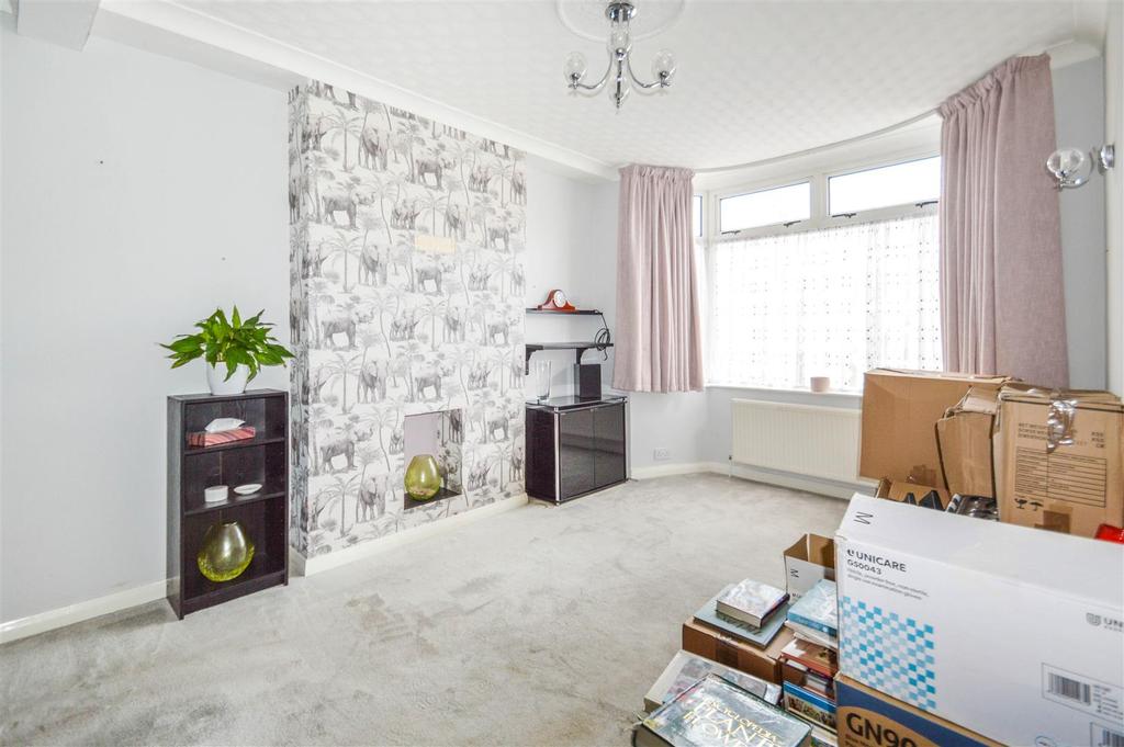 Keswick Gardens, Hull 3 bed end of terrace house £145,000