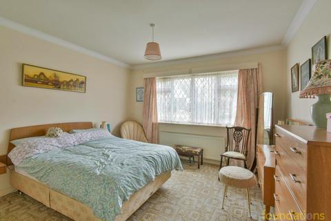 28 Pinewoods, Bexhill-on-sea, TN39 3UD