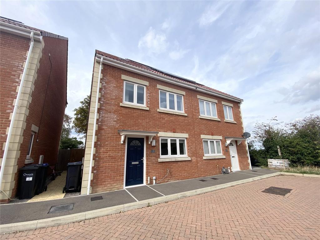 Hercules View, Lyneham, SN15 3 bed semidetached house to rent £1,400