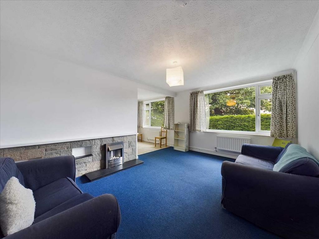 Penlon, Menai Bridge,Isle of Anglesey 4 bed detached bungalow for sale