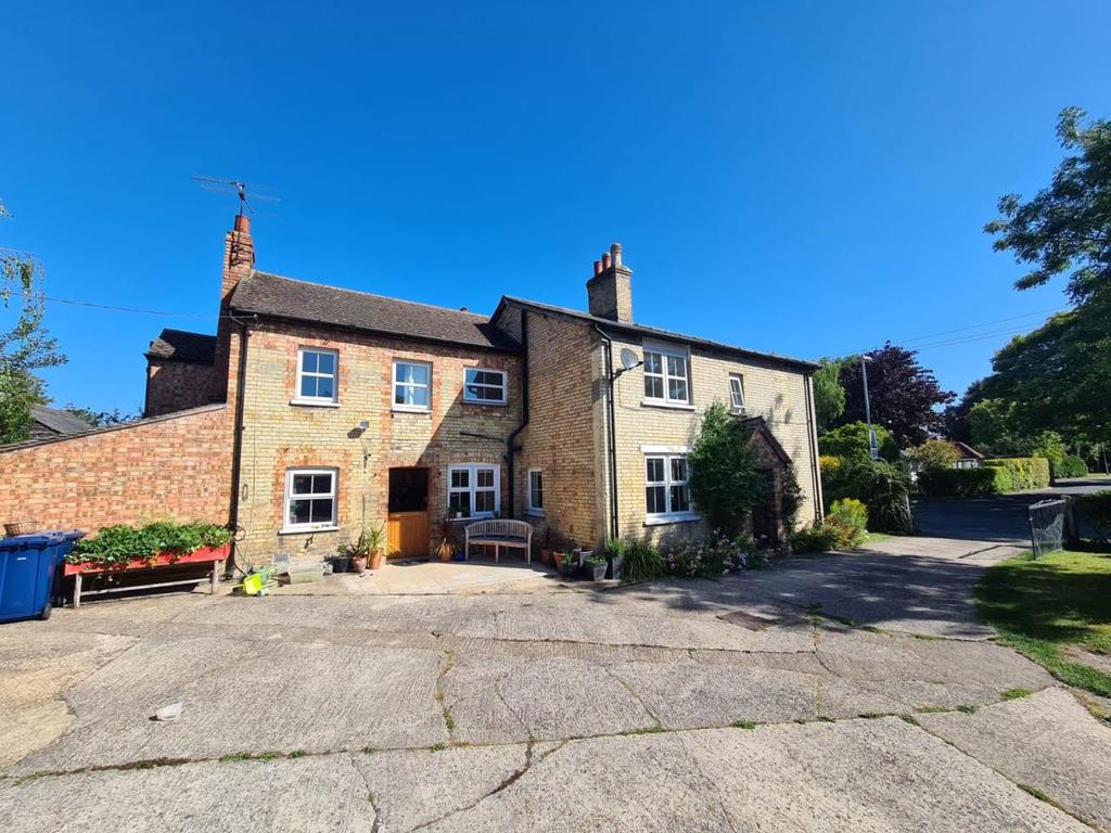 South End, Bassingbourn, Royston 4 bed house £1,800 pcm (£415 pw)