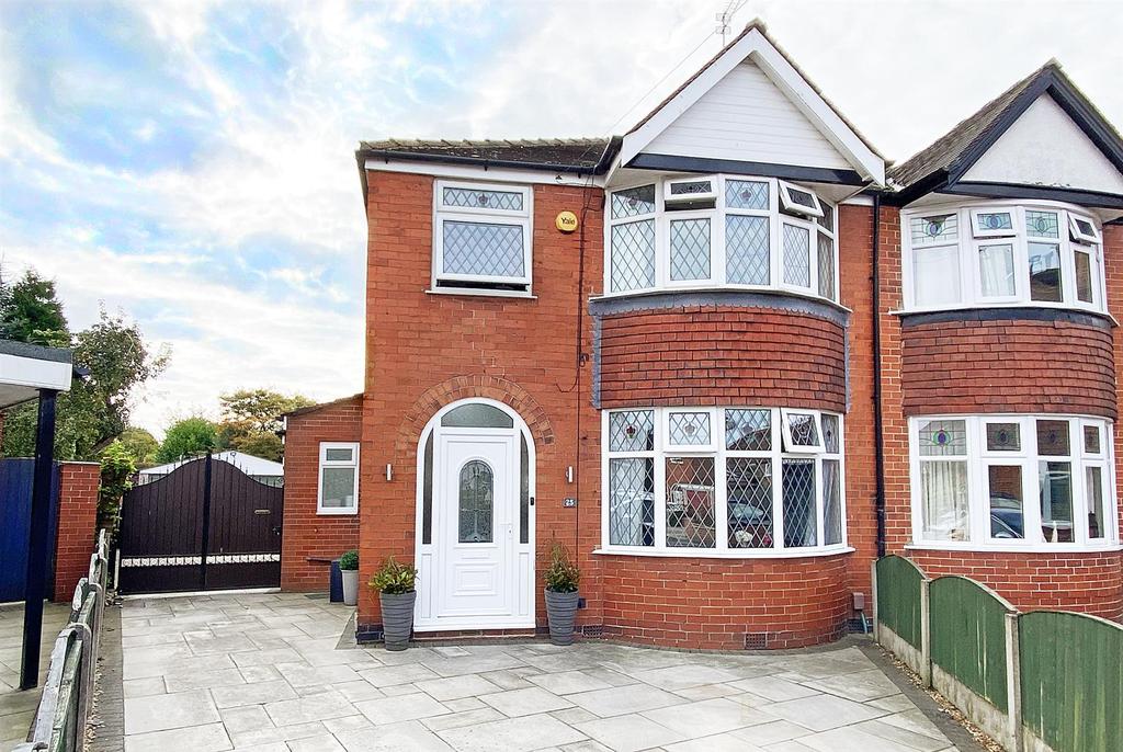 Oakleigh Avenue, Timperley, Altrincham 3 bed semidetached house £600,000