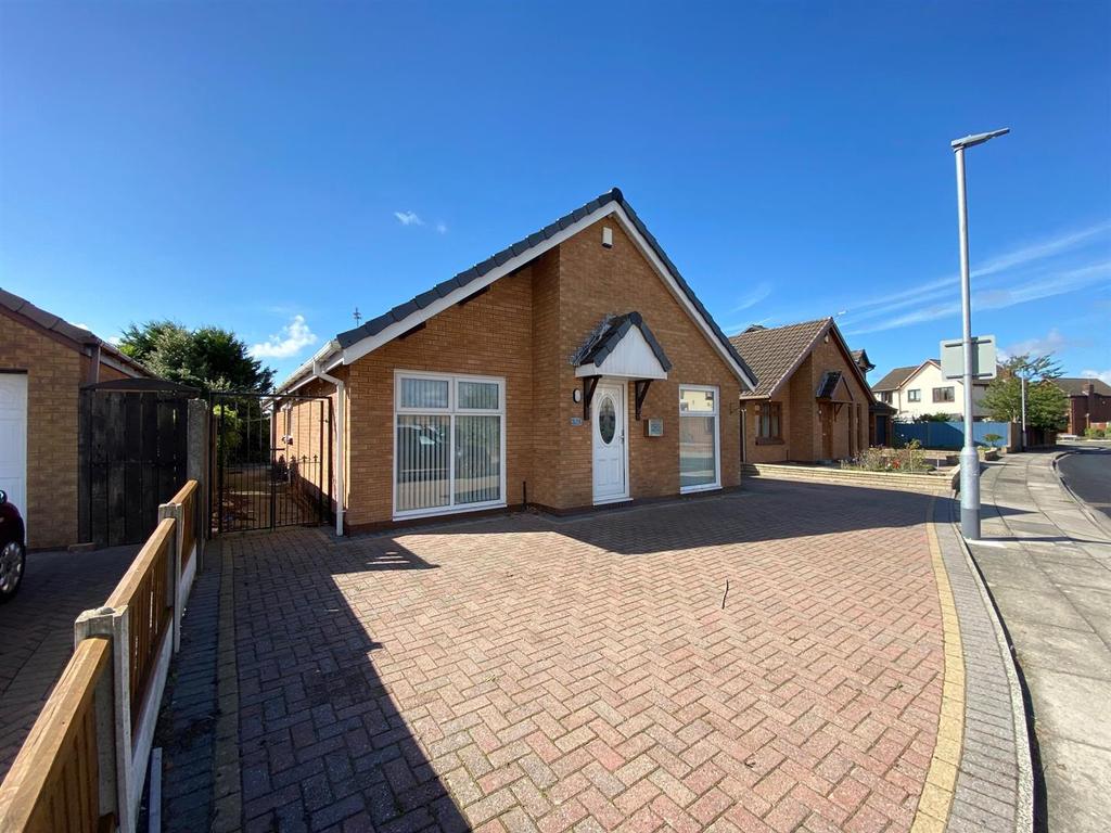 Thornbeck Avenue, Hightown, Liverpool 3 bed detached bungalow to rent