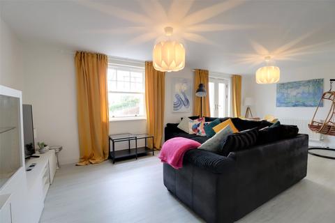 2 bedroom apartment for sale - Market Street, Ilfracombe, Devon, EX34