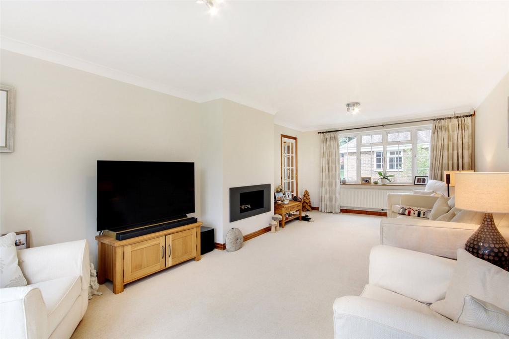 Hawksdown Road, Walmer, Kent, CT14 4 bed detached house for sale £795,000