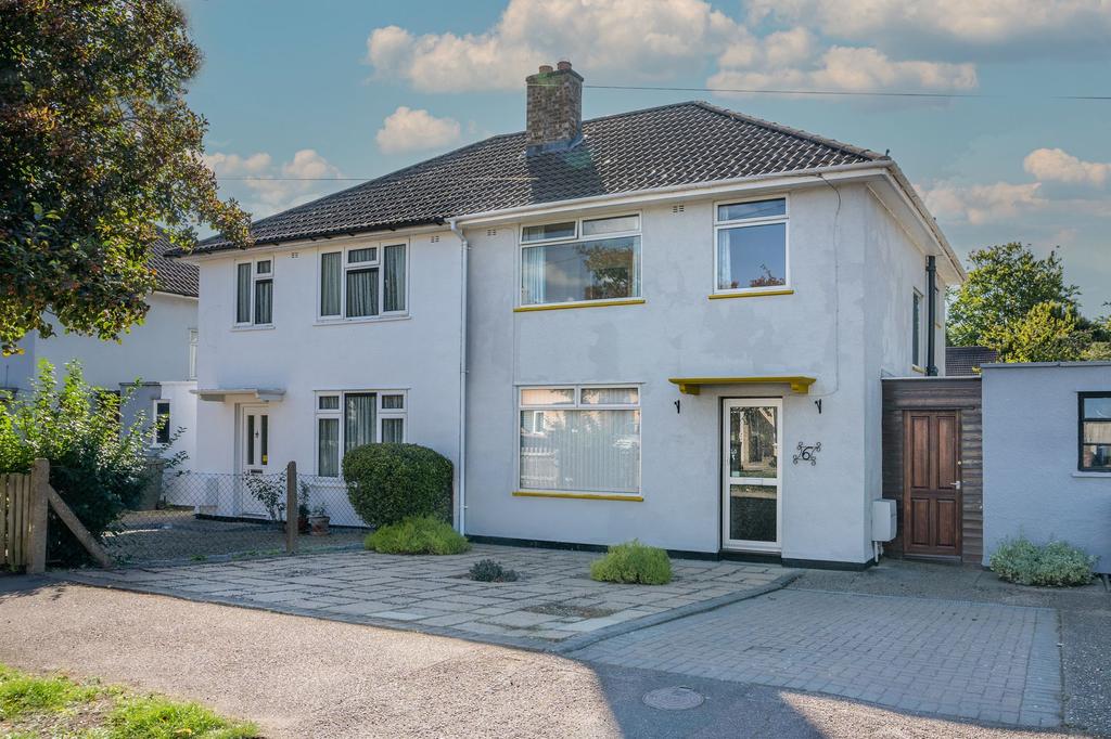 Norton Close, Cambridge, CB5 3 bed semidetached house £400,000