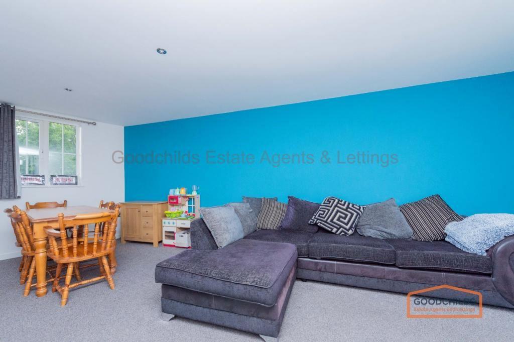 Bridgeside Close, Brownhills... 4 bed flat £130,000