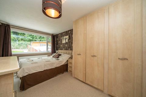 17 Glenview Gardens, Hemel Hempstead, HP1 1TF