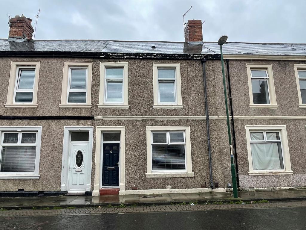 Elm Street, Jarrow, Tyne and Wear... 2 bed terraced house £625 pcm (£