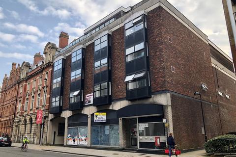 Retail property (high street) to rent - 61-64 High Street, Southampton, SO14 2NS