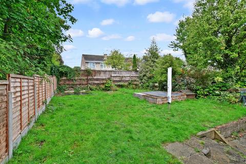 22 Falkirk Close, Hornchurch, RM11 3QJ