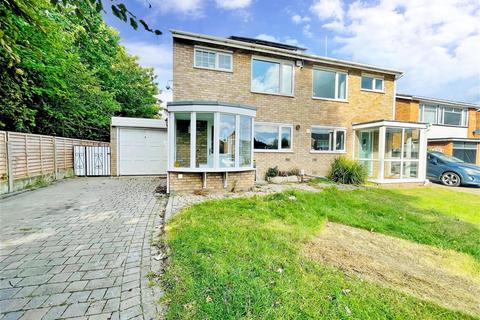 22 Falkirk Close, Hornchurch, RM11 3QJ