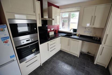 22 Rookeries Close, Feltham, TW13 7BG