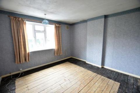 22 Rookeries Close, Feltham, TW13 7BG