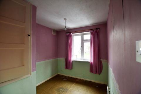 22 Rookeries Close, Feltham, TW13 7BG
