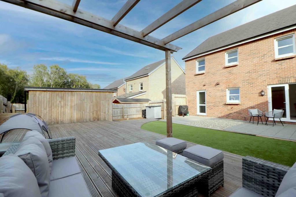 Mansion Gardens, Penllergaer, Swansea, SA4 4 bed detached house for