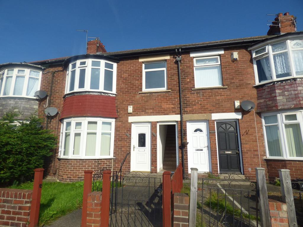 Tynemouth Road, Wallsend, Tyne and Wear, NE28 0LQ 2 bed flat £65,000