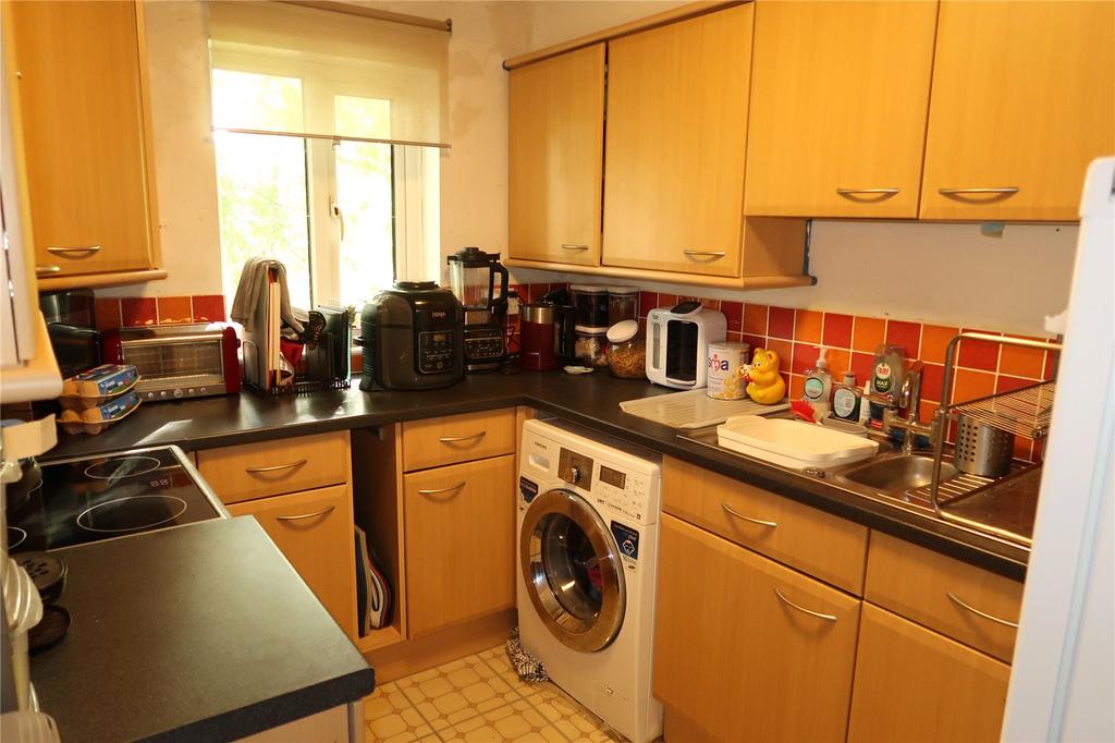 Burdett Court, Reading, RG2 2 bed £200,000