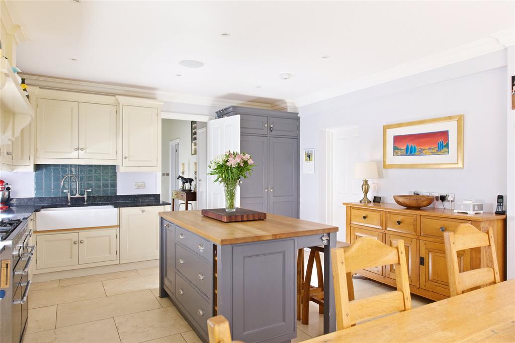 Kitchen/Break Area
