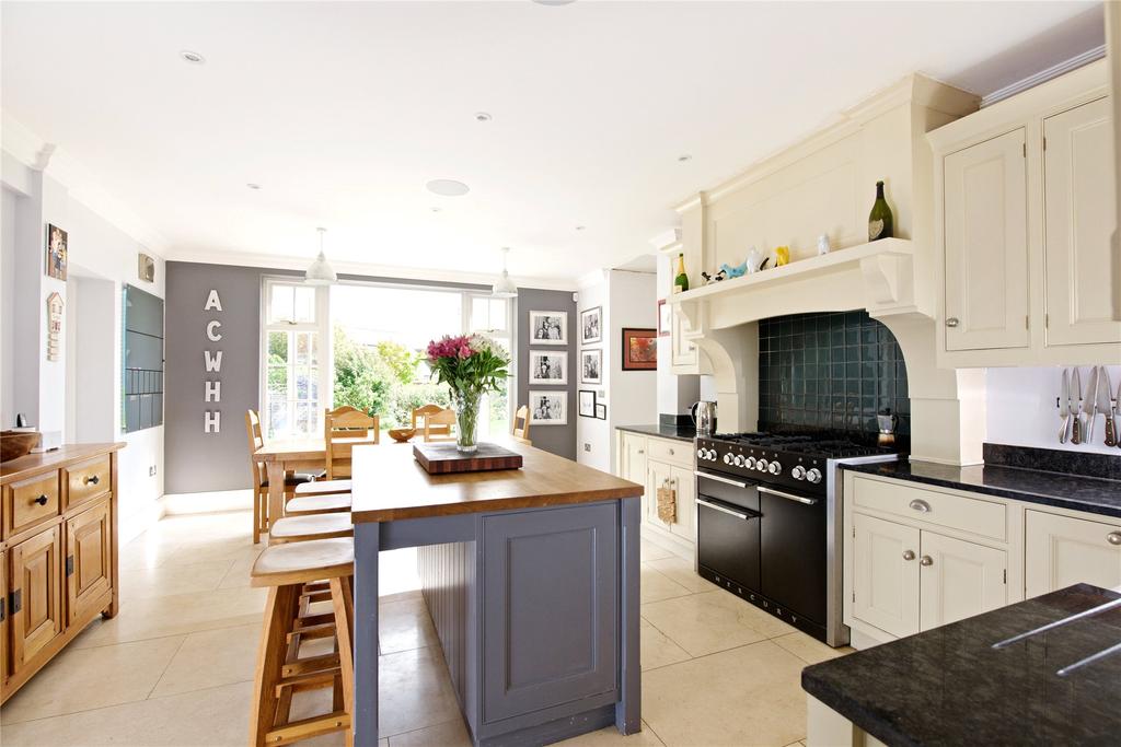 Kitchen/Break/Din Rm