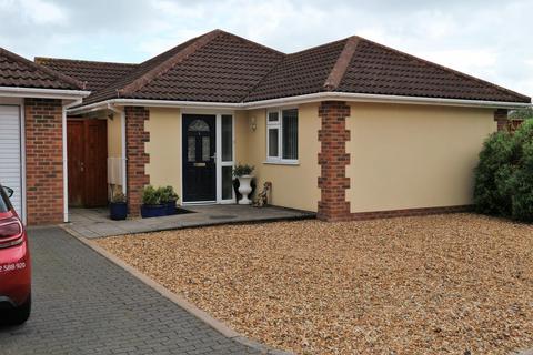 3 bedroom bungalow to rent, Larch Close,, Christchurch, BH23