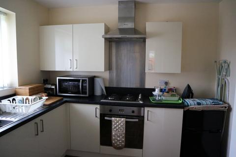 3 bedroom bungalow to rent, Larch Close,, Christchurch, BH23