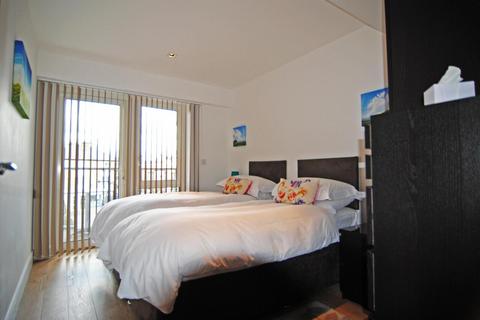 2 bedroom apartment for sale - Kew Bridge Road, Brentford, TW8
