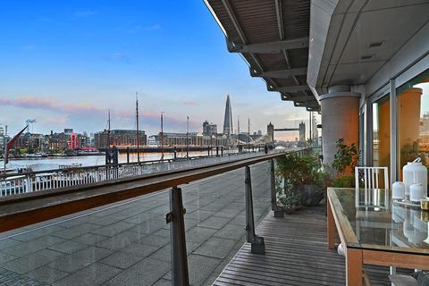 2 bedroom apartment for sale - Cinnabar Wharf Central, 24 Wapping High Street, London, E1W