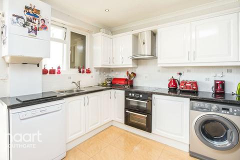 3 bedroom terraced house for sale - Briar Close, London