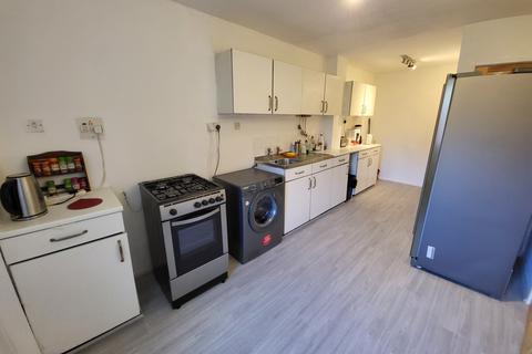 undefined, Lingmoor Walk, Hulme, Manchester. M15 6EN