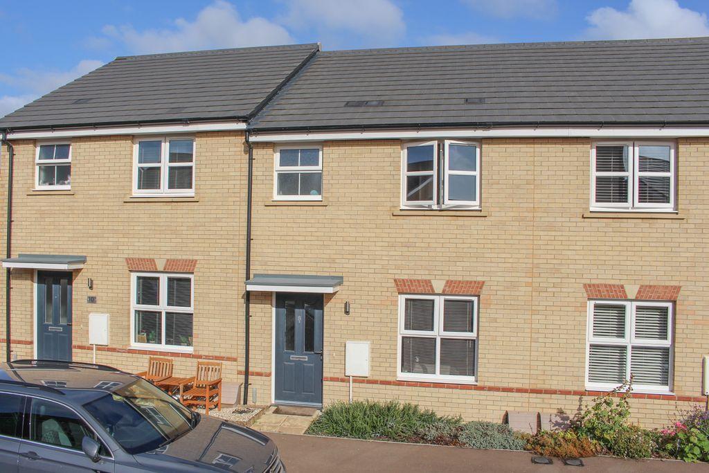 Lister Corner, Leighton Buzzard LU7 3GR 3 bed terraced house £360,000