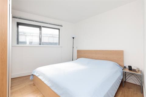 2 bedroom flat to rent, Tower View, 171 Tower Bridge Road, London