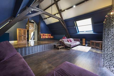 4 bedroom detached house for sale - Vicars Moor Lane, London N21
