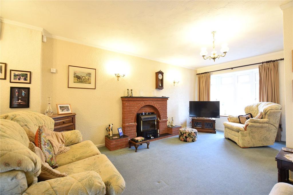 Puxton Drive, Kidderminster... 3 bed semidetached house £270,000