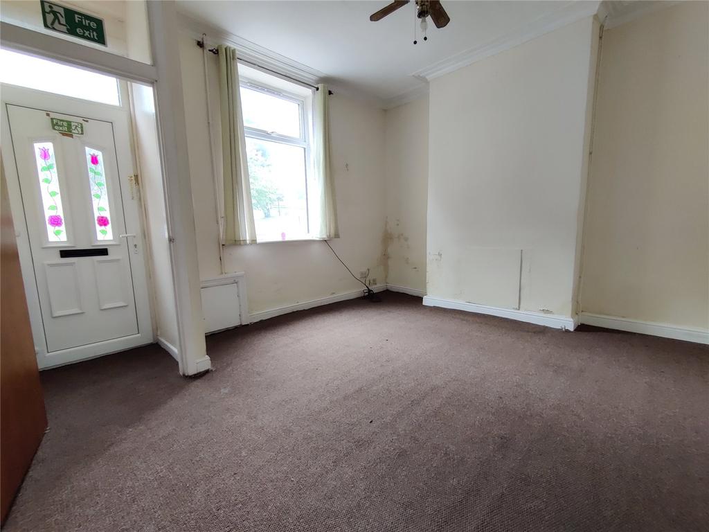 Trafalgar Street, Coldhurst, Oldham, OL1 2 bed end of terrace house - £ ...