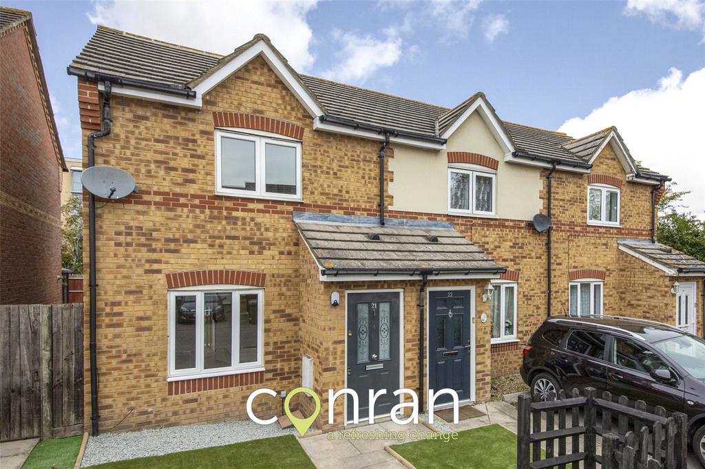 Clock Tower Mews, Thamesmead, SE28 2 bed end of terrace house £1,450